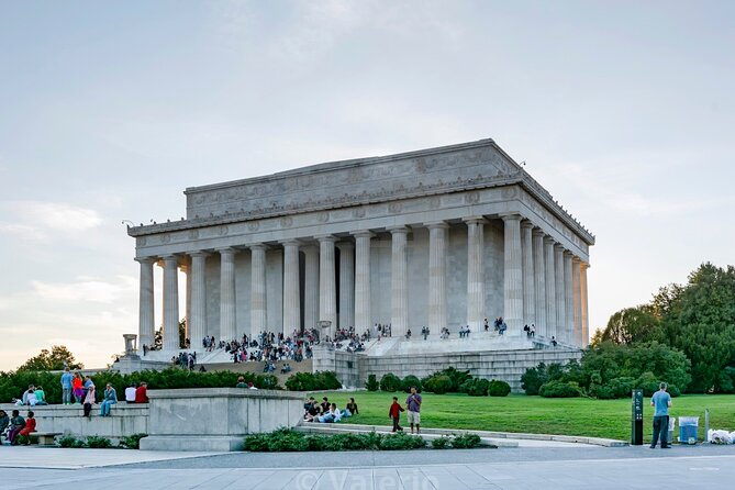 2-Hour National Mall Walking Tour from Washington DC - How the guide experience can make or break the tour