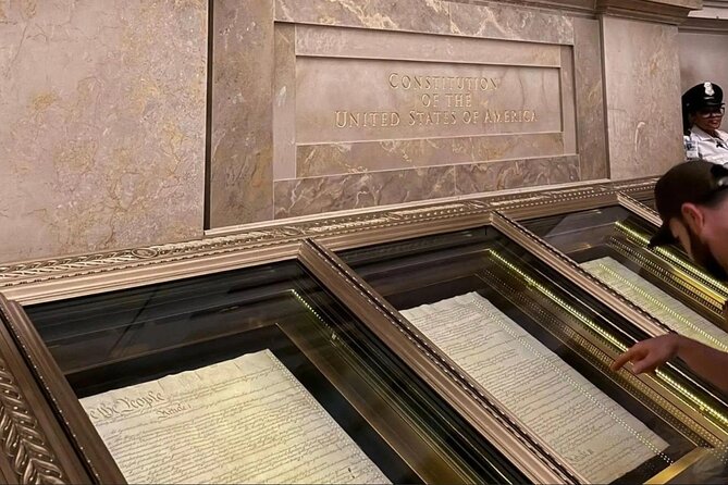 250th: National Archives & American History Museum Guided Tour - Smithsonian National Museum of American History: the five stops that do the heavy lifting