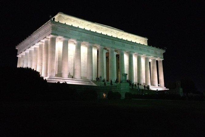 3-4 Hour Private DC City Moonlight Tour by Van - Lincoln Memorial: unity and the kind of silence you notice