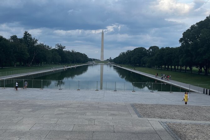 3- Hour Private Customizable Moonlight Washington DC Tour - Franklin D. Roosevelt and Martin Luther King Jr Memorials: Big Meaning, Calm Night Pace