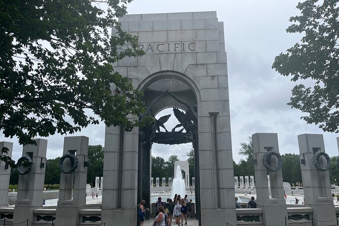 3- Hour Private Customizable Washington, DC Tour - Vietnam Veterans Memorial and Korean War Memorial: Walk Amount Varies
