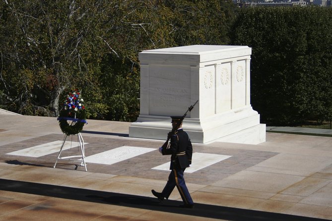 Arlington Cemetery and DC Highlights Tour - Why Arlington and the DC monuments belong on one itinerary