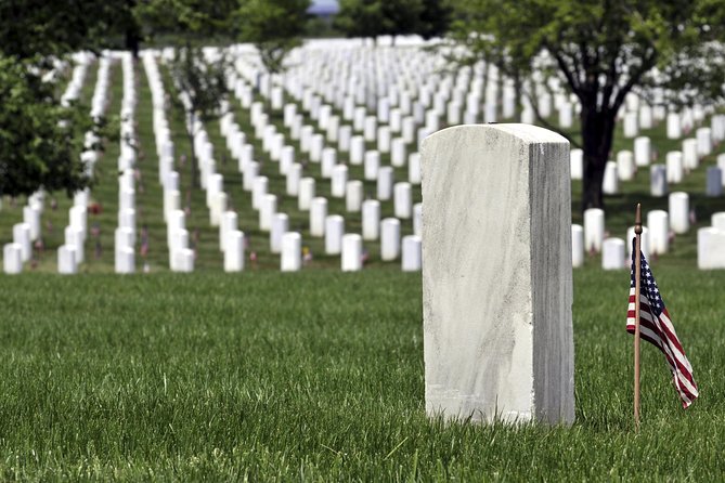 Arlington Cemetery and DC Highlights Tour - Starting point at 701 Pennsylvania Avenue NW: get your bearings early