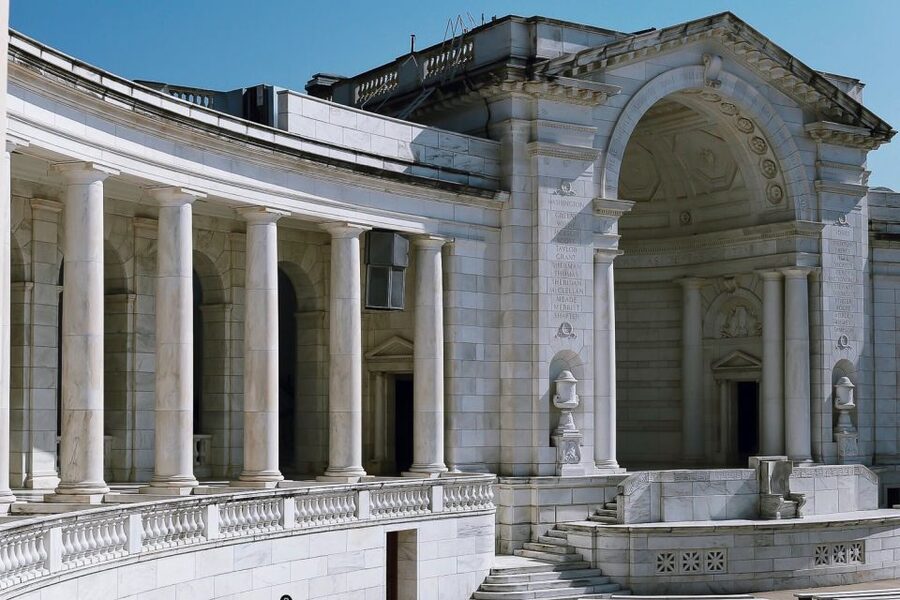 Arlington Cemetery & Changing of the Guard Semi-private 12pp - JFK’s eternal flame, Arlington House, and how the tour keeps it human