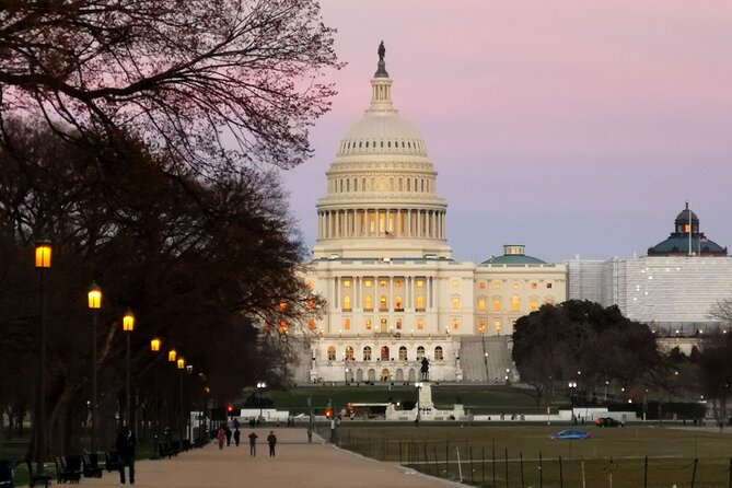 Big Bus DC: Monuments & Memorials Night Tour by Open-top Bus - Getting on, choosing seats, and timing your arrival