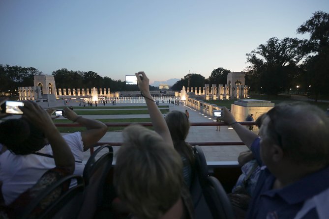Big Bus DC: Monuments & Memorials Night Tour by Open-top Bus - Your night route: Lincoln, Iwo Jima, Jefferson, and the power of short stops