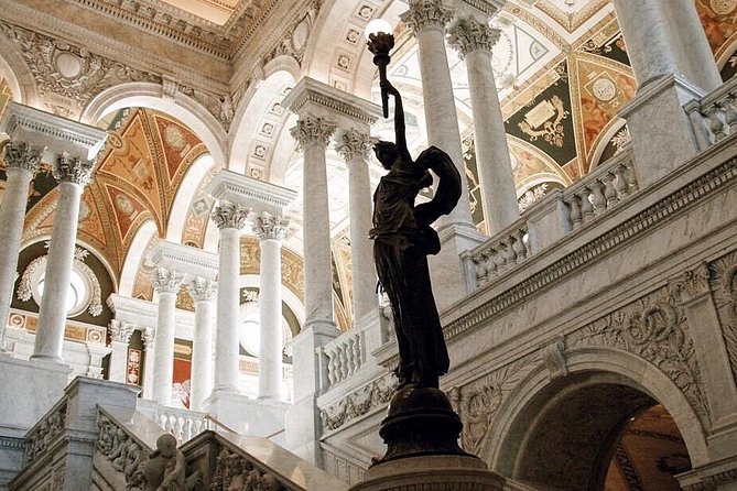 Capitol Hill, Supreme Court & Library of Congress Tour 12ppl Max - Stop 2: Library of Congress and the Gutenberg Bible Moment