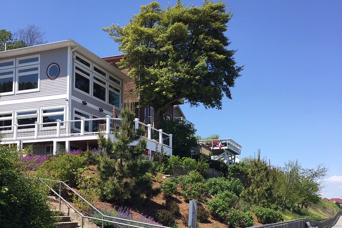 Chesapeake Beach Guided Walking Tour - The Cliffs - Where the tour starts at Rod ’N’ Reel on Mears Ave