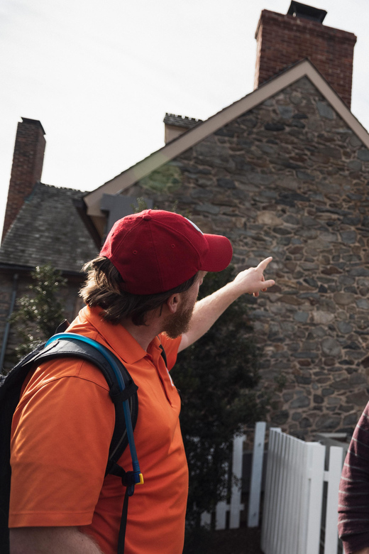 DC: Georgetown History & Architecture Tour with Local Guide - Georgetown University campus: a short visit with context
