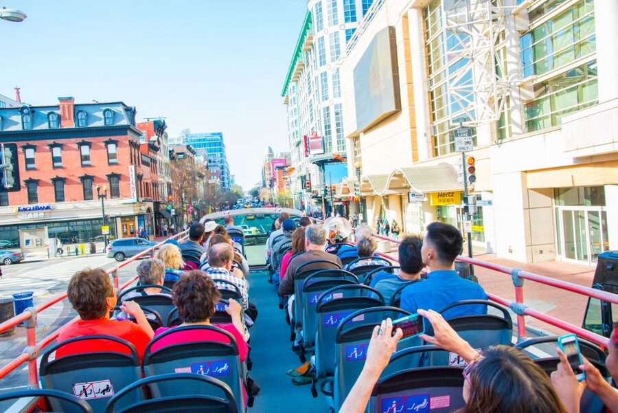 DC: Hop-on Hop-off, Arlington Walking Tour, and Night Tour - Sunset to Night: The 6:30pm Panoramic Monuments Tour