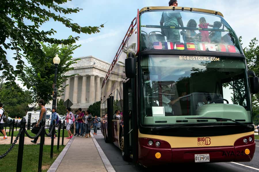 DC: Hop-On Hop-Off with 17 Stops plus Arlington Walking Tour - How This Big Bus Loop Makes DC Feel Manageable