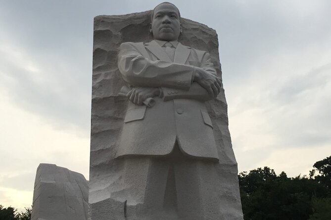 DC Landmarks Walking Tour + African American Museum Admission - Capitol Hill: the legislature explained where it actually happens