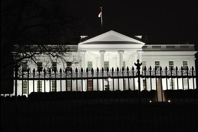 DC Lights Night Tour - Shared Transportation Means You See More, But You Trade Time at Each Stop