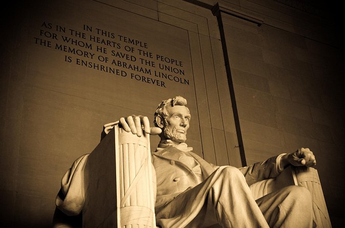 DC Lights Night Tour - Photos After Dark: How to Get Better Shots Without Slipping on the Stairs