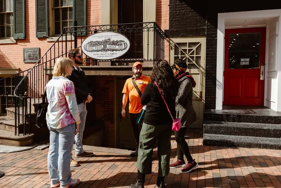 DC: Lincoln Assassination from White House to Ford's Theatre - Where you start: St. John’s Episcopal Church by Lafayette Square