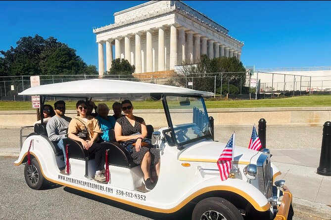 DC Monuments & History Guided E-Cart Tour-Blankets - Washington Monument and Jefferson Memorial: the iconic axis views