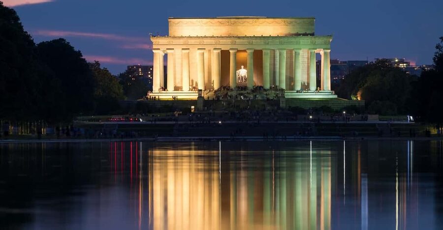 DC: Open-top Monuments and Memorials Sightseeing Night Tour - Lincoln Memorial: A 15-Minute Photo Stop With Real Emotional Gravity
