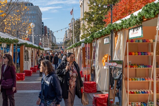Downtown DC Holiday Tour: Lights, Decorations & Festive Cheer - Old Washington Stops: Old Hotel Stories and a Mental Map for Your Trip