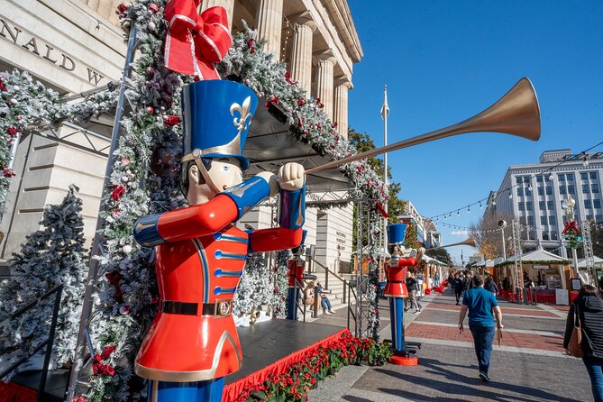 Downtown DC Holiday Tour: Lights, Decorations & Festive Cheer - Old Ebbitt Grill Ending: Where the Tour Turns Into Real Night Plans