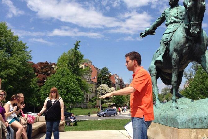 Embassy Row: Architecture, Mansions & International Intrigue - The Saraswati statue near the Indian Embassy: culture in public view