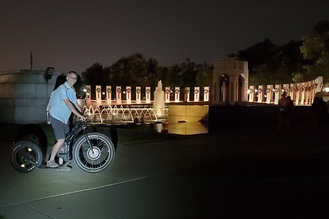 Epic Evening e-Scooter Tour - MLK, Korean War, Lincoln: short stops that still hit hard