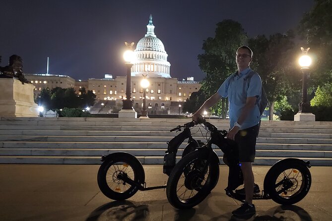 Epic Evening e-Scooter Tour - First stop wins: US Capitol grounds and White House photos, no inside visits