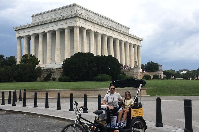 Essential Monuments & Memorials Tour - Pedicab Comfort Meets Real Guidance (Robert’s Hands-On Style)