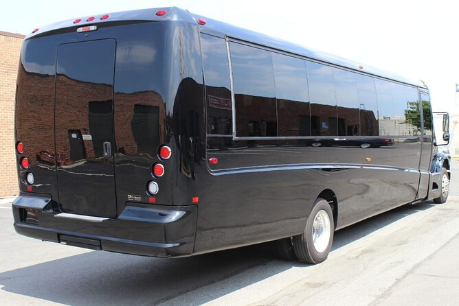 Executive Bus Private Day & Night Custom Tours of Washington DC - A private executive mini bus for Washington’s must-sees