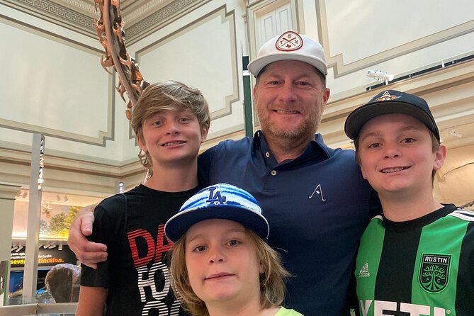 Family Friendly Smithsonian Natural History Museum Private Tour - Ocean Hall: live coral reef plus Phoenix the 45-ton whale