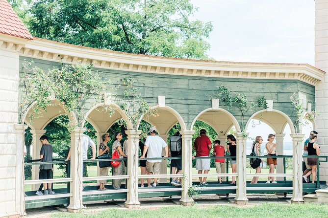 Full-Day Tour of Washington DC with Mount Vernon & Old Alexandria - The DC Memorial Mile: FDR, MLK Jr., Lincoln, and the two veterans memorials