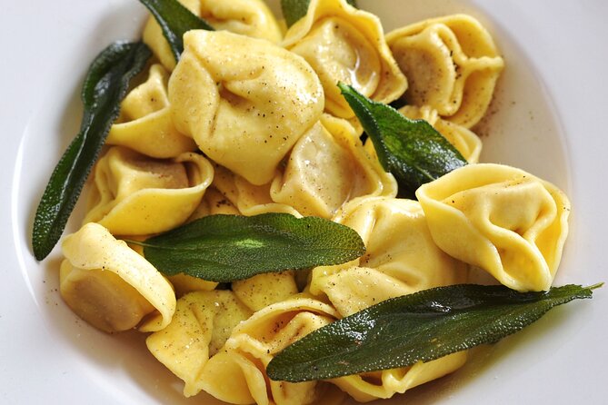 Gourmet Pasta Class in Washington D.C. (Includes 3-Course Meal) - Booking Smart: Timing, Confirmation, and Showing Up Ready