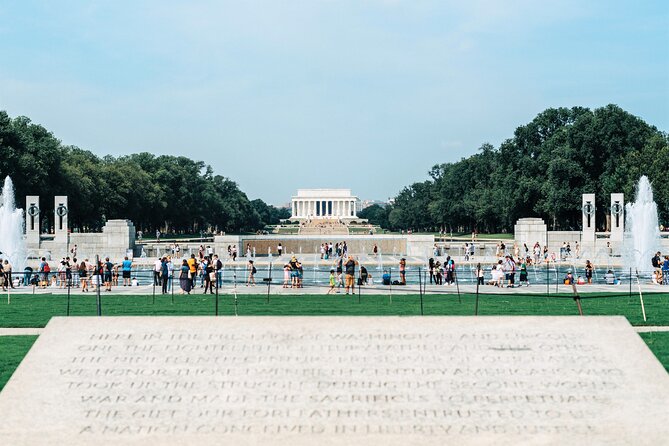Grand Sightseeing Tour of Washington DC - An Emotion-Focused Stop for a Controversial War