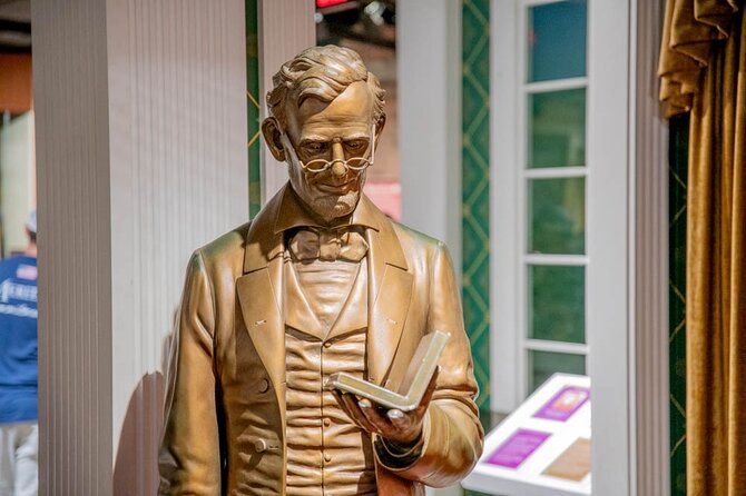 Lincoln Assassination with Ford's Theatre & Petersen House Entry - Ford’s Theatre Museum and the guided look at the stage