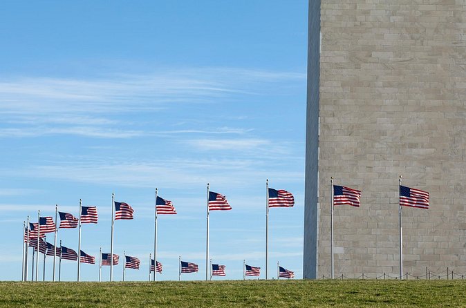 Mount Vernon Historical Walking Tour with Transportation from DC - Burial Grounds and the Memorial Moments That Hit Hard