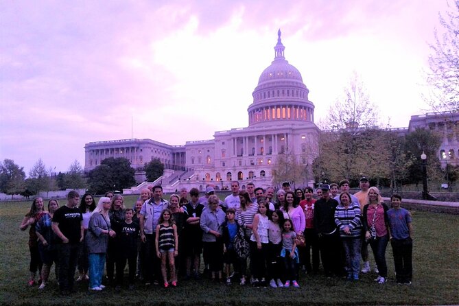 National Mall Night Tour with 10+ Monuments (Public or Private) - Meeting point, start time, and how the evening flows