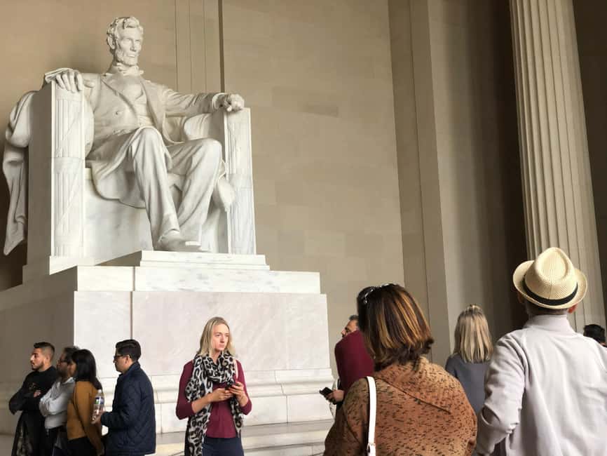 National Mall Tour w/ Washington Monument Semi-Private 12ppl - Who this tour suits best