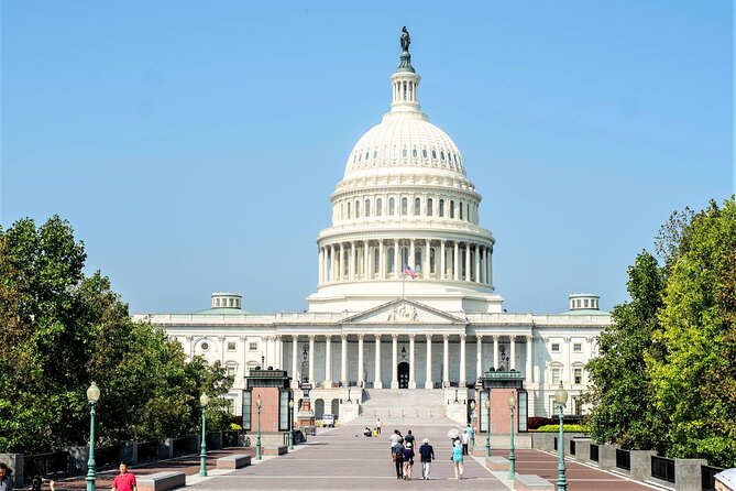 National Mall Tour with 10 Stops & U.S. Capitol or Museum Entry - Starting with Lincoln Memorial: the classic first stop