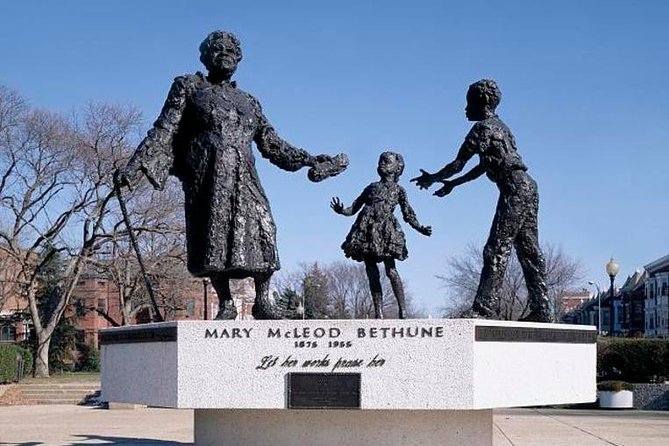 Private Black History Tour Washington DC for up to 10 Guests - A classic Washington photo circuit, plus U Street’s real story