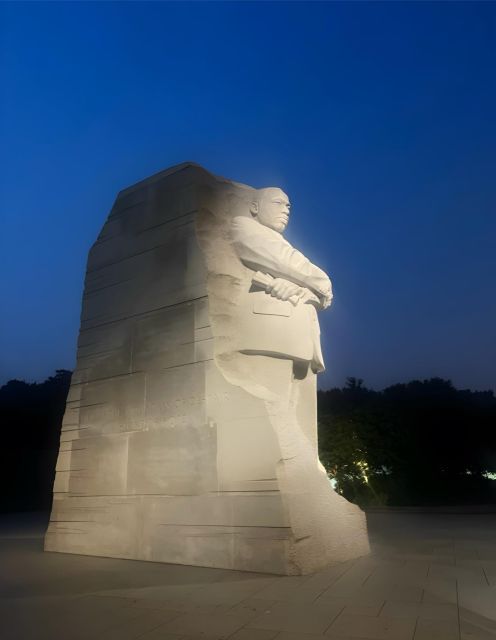 Private DC at Night Tour - Korean War Veterans Memorial and Lincoln Memorial: A Moving Timeline