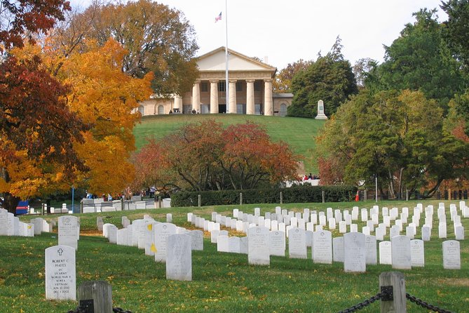 Private Mt. Vernon/Arlington Cemetery Tour for up to 10 Guests - Food, Water, and the Sanity-Saving Breaks You’ll Appreciate