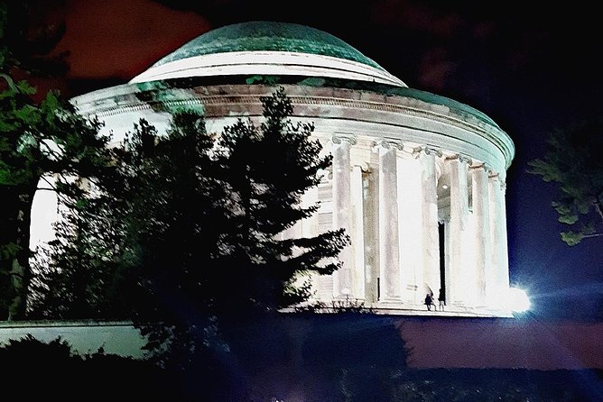 Private Night-Time Monuments Tour of DC for up to 10 Guests - Who should book this private night monuments tour?