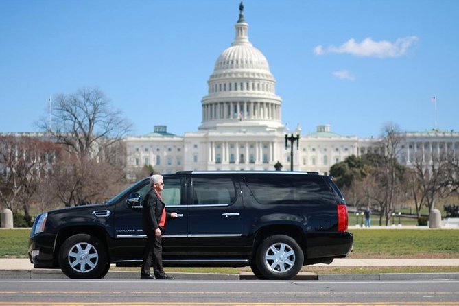 Private Washington DC City Tour - St. John’s and the White House walk: where your tour starts to feel real