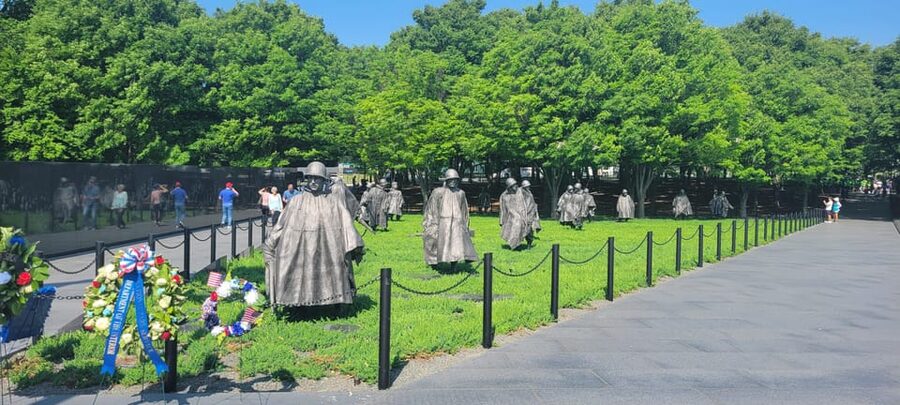 Private Washington DC Grand Tour with Changing of the Guard. - Lafayette Square and the White House view zone (20 minutes on foot)