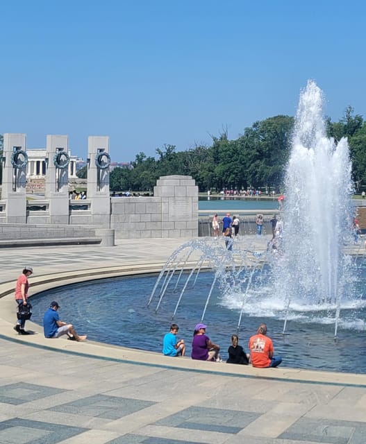 Private Washington DC Grand Tour with Changing of the Guard. - War Memorial and Lincoln Memorial: where DC turns symbolic