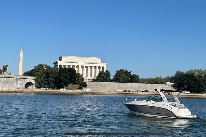 Private Yacht Tour along Washington DC Waterfront - What happens on a 2-hour private charter (and what to expect)