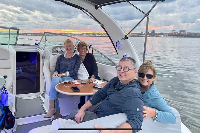 Private Yacht Tour along Washington DC Waterfront - Bringing your own food and drinks: easy, with one clean-up job