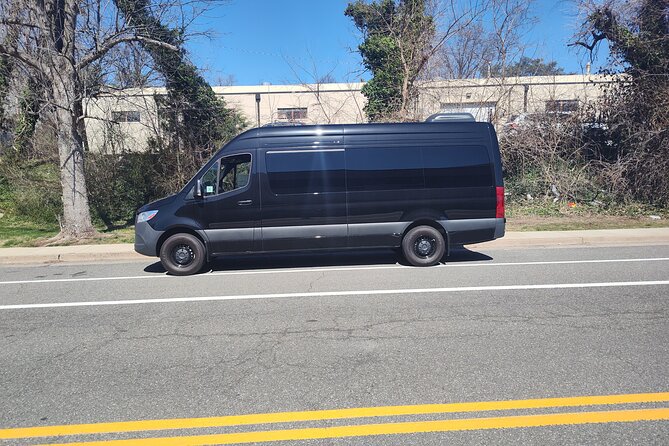 Roberts Luxury Transportation Shuttle Private Sightseeing Tour - How the private hop-on hop-off shuttle works in 4 hours