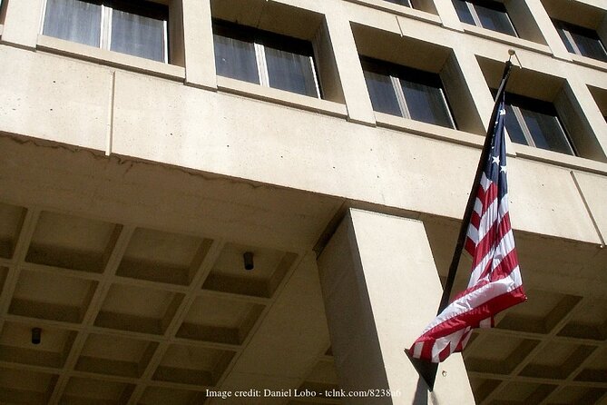 Secrets & Scandals: Washington DC Private Half-Day Walking Tour - Language, ticket style, and how smooth the day feels