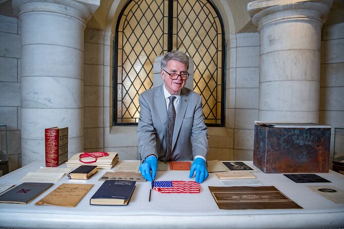 Skip-the-line National Archives Building Exclusive Guided Tour - Public Vaults Exhibits: Washington, Kennedy, and the Letters That Add a Human Scale