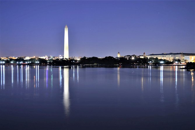 Small Group National Mall Night Tour with 10 Top Attractions - Quick drive-bys you should pay attention to: Theater, FBI, Archives, Navy, Smithsonian